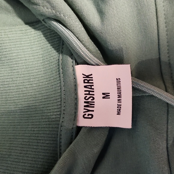 Gymshark Women's Pull Over with Hood. Long Sleeve and Medium Size - Picture 5 of 6